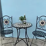 Semesterbostad - Sleeps 7 - Garden - Parking *