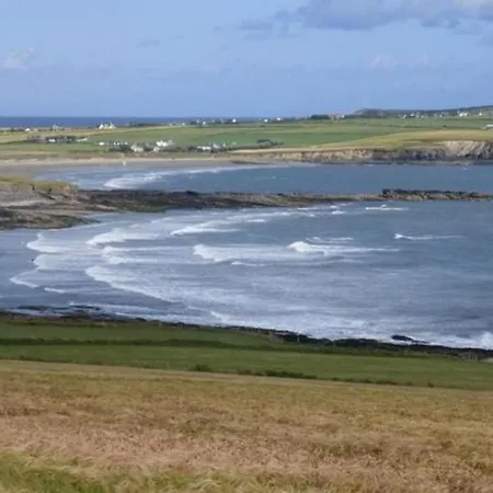 Traditional Farm House In The Old Head Of Kinsale *