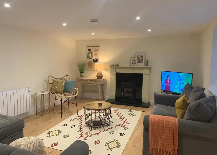 Сasa de vacaciones - Sleeps 7 - Garden - Parking *